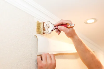 Pose de papier peint à Mareil-en-Champagne — revêtements muraux et toiles de verre